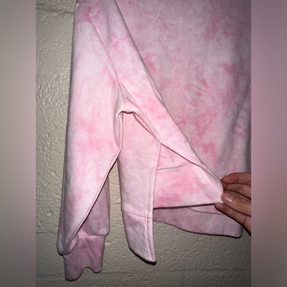 Tie Dye Crop Top Sweatshirt with puff sleeves by Crown & Ivy - Picture 7 of 8